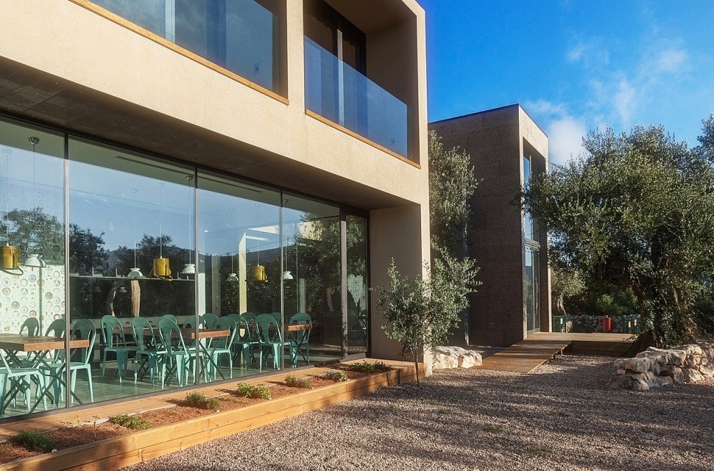 Cooking and Nature, Emotional Hotel